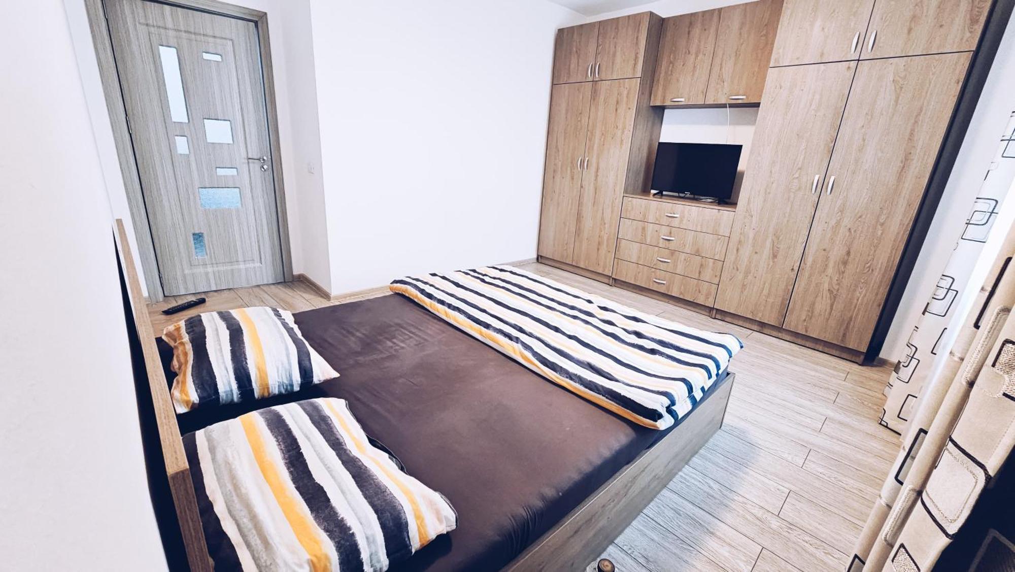 Apartament Dem Radulescu 3 Camere! Римніку-Вилча Екстер'єр фото